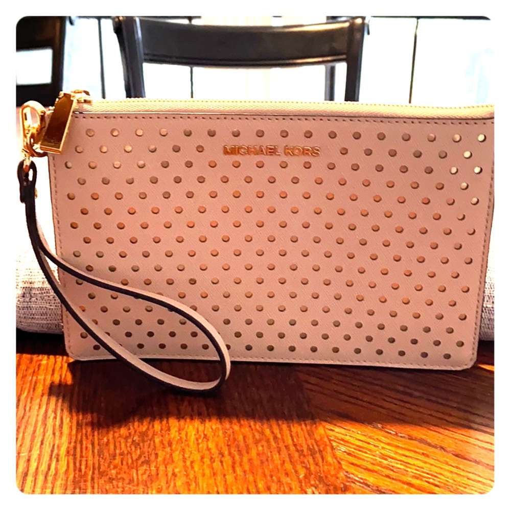 Michael Kors Large Wristlet Pink Gold
